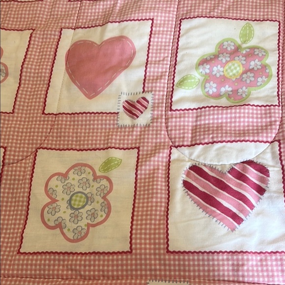 Pink and White Floral Heart Comforter - Picture 3 of 10